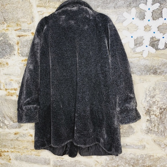 π₯WINTER-ready reversible coat π₯ - Picture 5 of 7